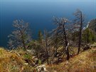 Jezero Bajkal skýtá se svým okolím krásné scenérie.