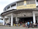 Kongresové a veletrní centrum ve filipínském Taclobanu slouí jako evakuaní
