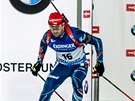 Michal lesingr vyráí na tra vytrvalostního závodu v Östersundu.  
