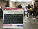 Kontrola eskalátor ve stanici metra Staromstská