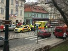 Nehoda policejního auta na Újezd