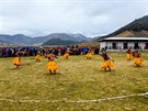 Rituální tanec v maskách je jedním z vrchol� ro�ního festivalu v údolí...
