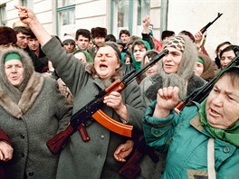 3 Picture taken on December 15, 1994 shows Chechen women during an anti-Russia...