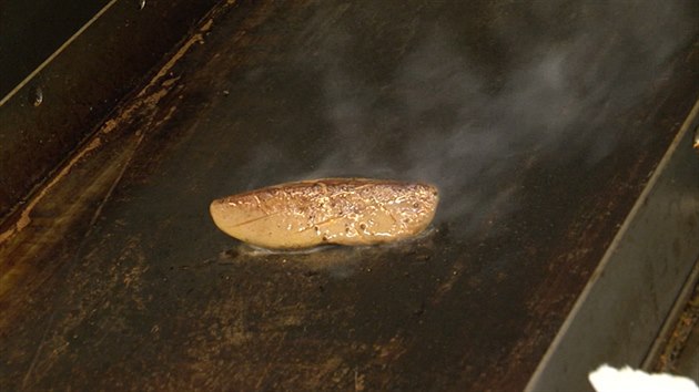 J�tra foie gras pot�ebuj� jen chvili�ku.