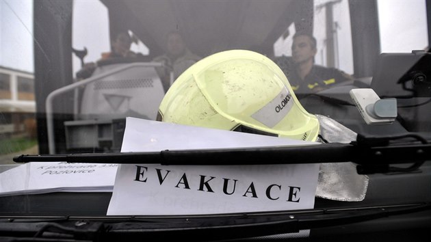 Další evakuace v obcích u muničních skladů na Zlínsku (5. prosince 2014)