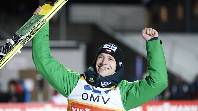 Roman Koudelka se raduje ze svho vtzstv v zvod Svtovho pohru v Lillehammeru.