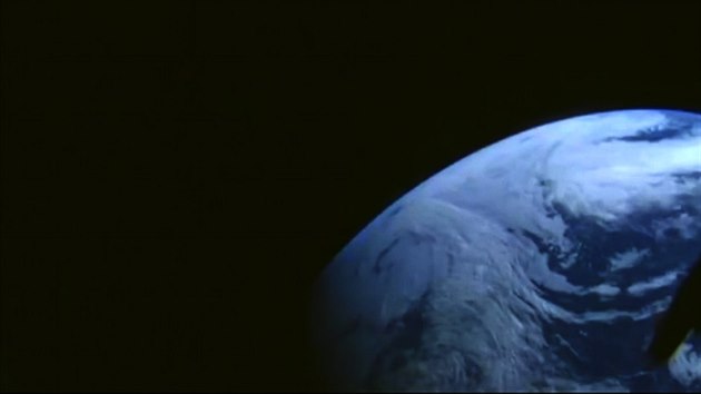 Pohled na Zemkouli z Orionu pi stoupání do nejvyího bodu plánované cesty.