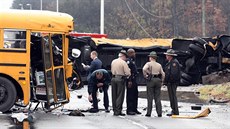 Píinu nehody dvou kolních autobus v Tennessee vyetuje policie (2....