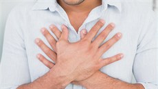 Za pálení �áhy m��e selhání obranných mechanism� jícnu.