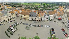 Pokud by vy�ly plány n�kterých táborských politik�, auta by z míst kolem ka�ny...