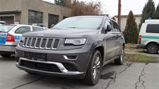 Kriminalisté z Vyso�iny rozkryli organizovaný gang zlod�j� aut. Zam��ili se na...