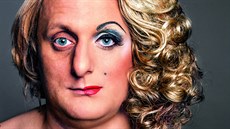 Luká� Pavlásek nap�l �enou v Magazínu DNES. Make-up David �esták.