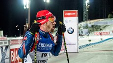 Michal lesingr v cíli vytrvalostního závodu v Östersundu.  