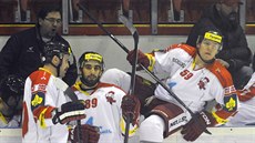 Olomou�tí hokejisté Jakub Matai, Roman Rác a Martin Cibák (zleva).