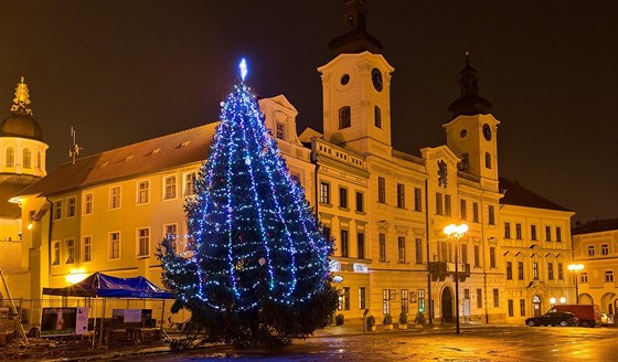 Vánoní strom v centru Hradce Králové