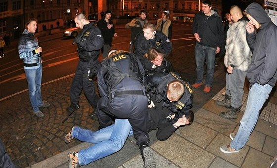 Zásah policist na Americké tíd v Plzni.