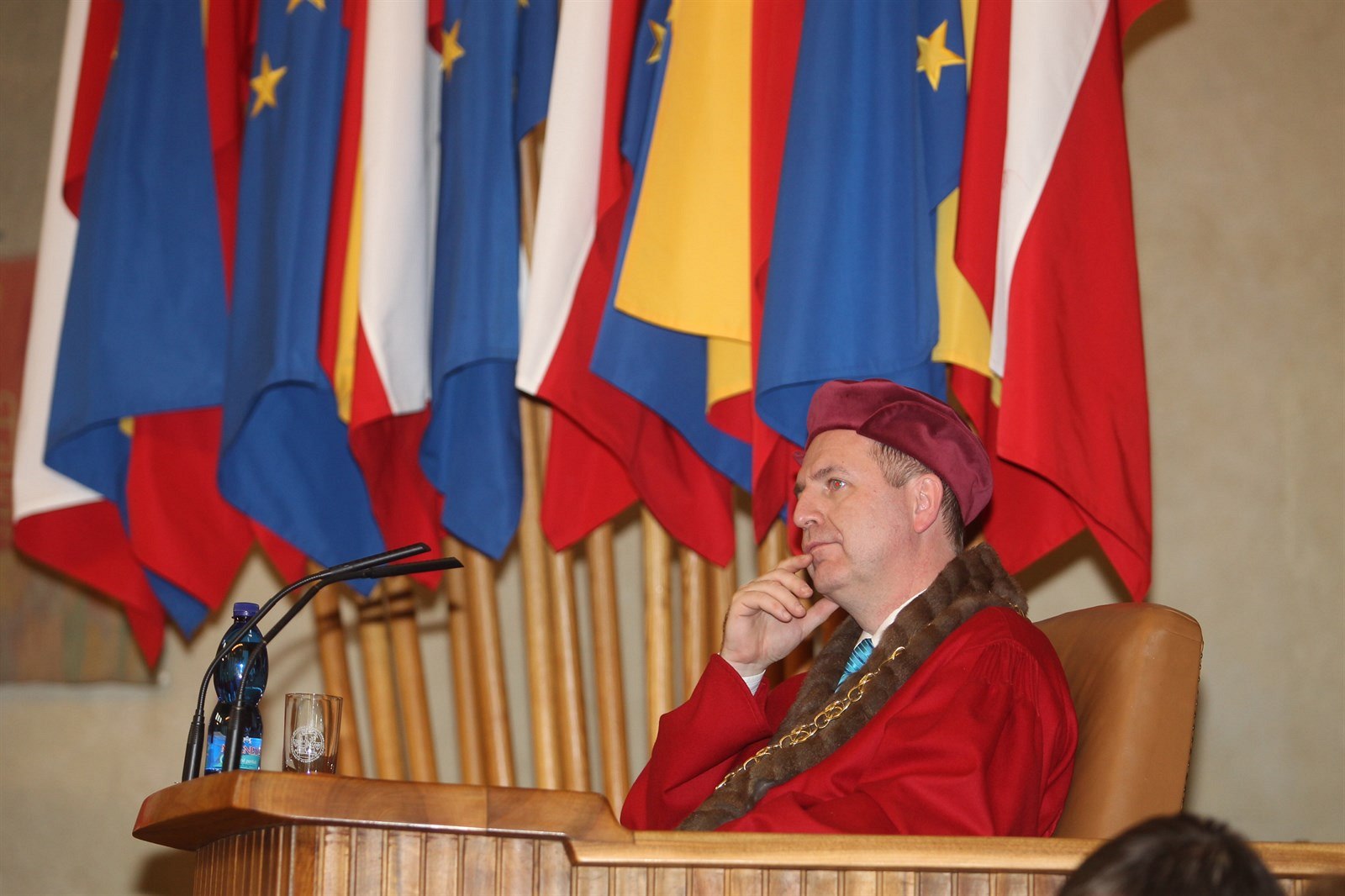 Rektor Karlovy univerzity Tomá� Zima