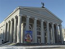 Dontské národní ukrajinské hudební a dramatické divadlo hraje navzdory napjaté...