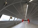 Nové nádraí spojuje s letitní odbavovací halou tunel. (16. prosince 2014)