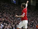 JSEM VAÍM HRDINOU. Juan Mata z Manchesteru United slaví branku proti...
