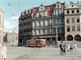 Kolize sovtskho tanku s domem v podloub natolik naruila statiku dom na...