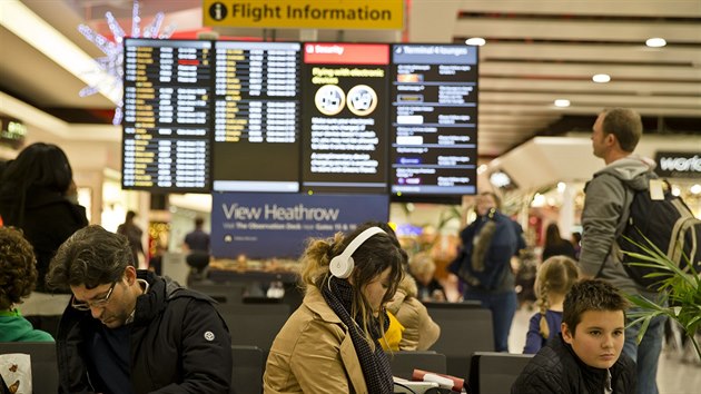 Vpadek leteck dopravy ve Velk Britnii (13. prosince 2014)