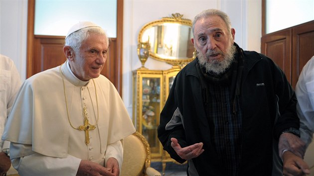 Pape Benedikt XVI. a Fidel Castro se v roce 2012 setkali v Havan.