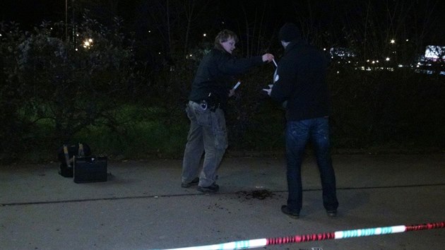 Dva mui pepadli v praskch Holeovicch policistu v civilu(10.12.2014)