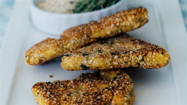 Kr�tí �ízek v quinoovém trojobalu si mohou dát i celiaci.