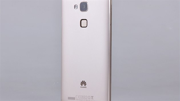 Huawei Ascend Mate7 ve zlat variant