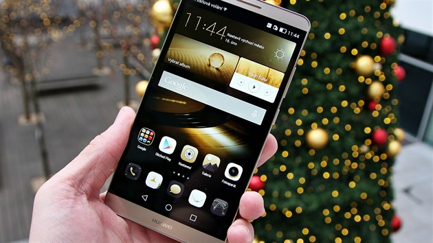 Huawei Ascend Mate7 ve zlat variant