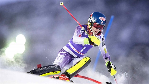 Mikaela Shiffrinov ve slalomu v Aare.