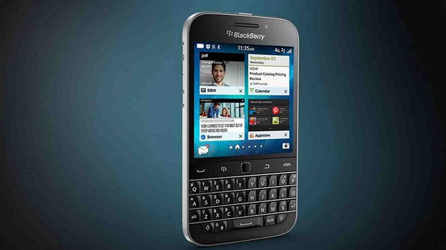 BlackBerry Classic s QWERTY klvesnic psob dnes mezi ryze dotykovou konkurenc jako zjeven.