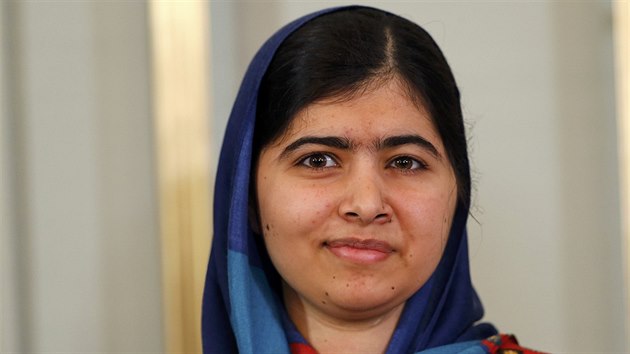 Sedmnctilet Pkistnka Malala Jsufzaj se ve stedu stala nejmlad lauretkou Nobelovy ceny (Oslo, 9. prosince 2014).