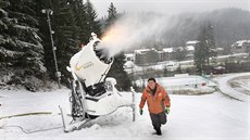 Vleka�i mohli zasn�ovat pár dn� na za�átku prosince. Na snímku kontroluje...