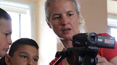 Re�isérka Lenka Wimmerová vedla v roce 2014 v Broumov� tv�r�í dílny Filmfárum.