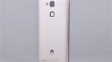 Huawei Ascend Mate7 ve zlaté variant