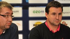 Nový trenér ostravského Baníku Petr Fr�ka (vpravo) a klubový majitel Vladimír...
