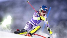 Mikaela Shiffrinová ve slalomu v Aare.