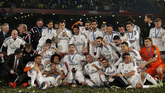 MISTI. Fotbalisté Realu Madrid oslavují vítzství v klubovém mistrovství...