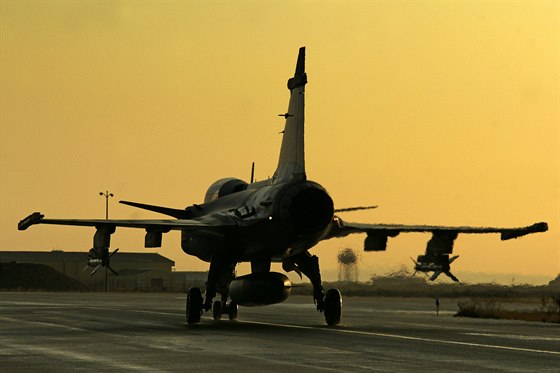 Gripen eských vzduných sil na Islandu