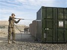 Amerití vojáci na základn Gamberi v afghánské provincii Laghmán se chystají k...