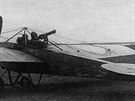 Nieuport IV s ruskými znaky a instalovaným kulometem. Na zaátku války...