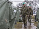 Provizorní tábor pro vojáky, kteí hlídají muniní sklady ve Vrbticích.