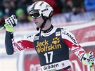 Hannes Reichelt v cíli superobího slalomu ve Val Garden.