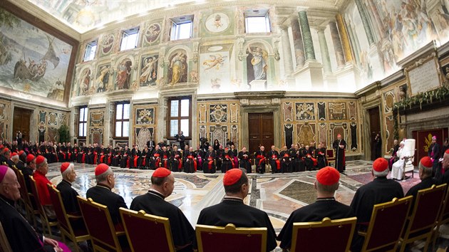 Pape Frantiek v pondl vedl tradin pedvnon projev k pedstavitelm msk kurie (22. prosince)