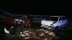 Na most u Nymburka se srazila dv auta.