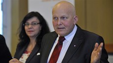Vyso�inský radní a �éf krajské �SSD Petr Kr�ál se pere se záke�nou nemocí. Post...