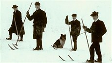 První lyai v Hronov v roce 1903 pánové Matjka, Posselt, ára a vorík.