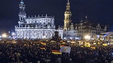 Demonstrace proti islamizaci Evropy, kterou svolalo hnutí Pegida, ped...